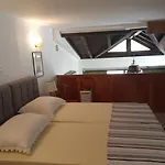 Lily * 莫斯塔尔