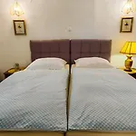 Lily Apartman